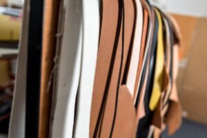 Hand-stitching and custom production from leather - 1cd6db6cc8571243a0e3939d1