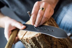 Hand-stitching and custom production from leather - f2c3175475bae3d90061db3ed